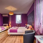 Hotel A Jayac - Logis 3*