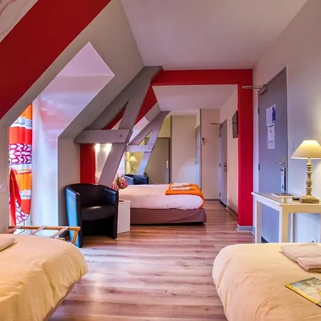 A Jayac - Logis Paulin