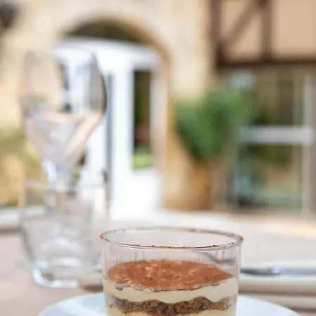 A Jayac - Logis Hotel 3*