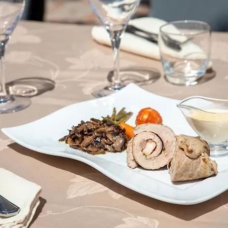 Hotel A Jayac - Logis 3*