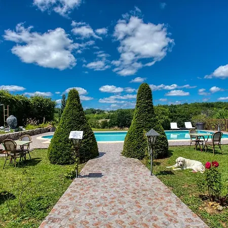 Hotel A Jayac - Logis Paulin