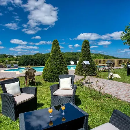 A Jayac - Logis Hotel