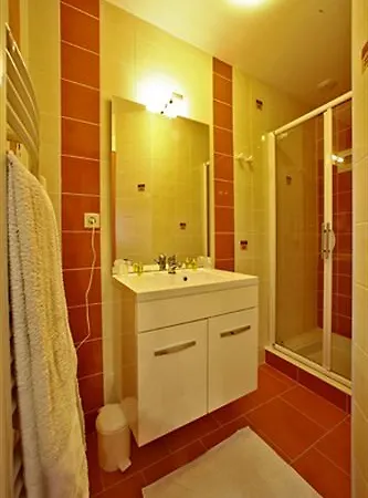 A Jayac - Logis Hotel