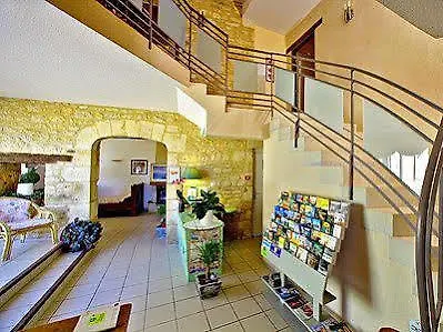 A Jayac - Logis Hotel 3*