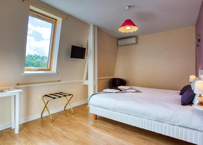 A Jayac - Logis Hotel