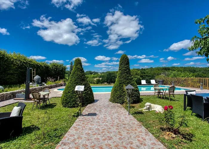 Hotell A Jayac - Logis Paulin